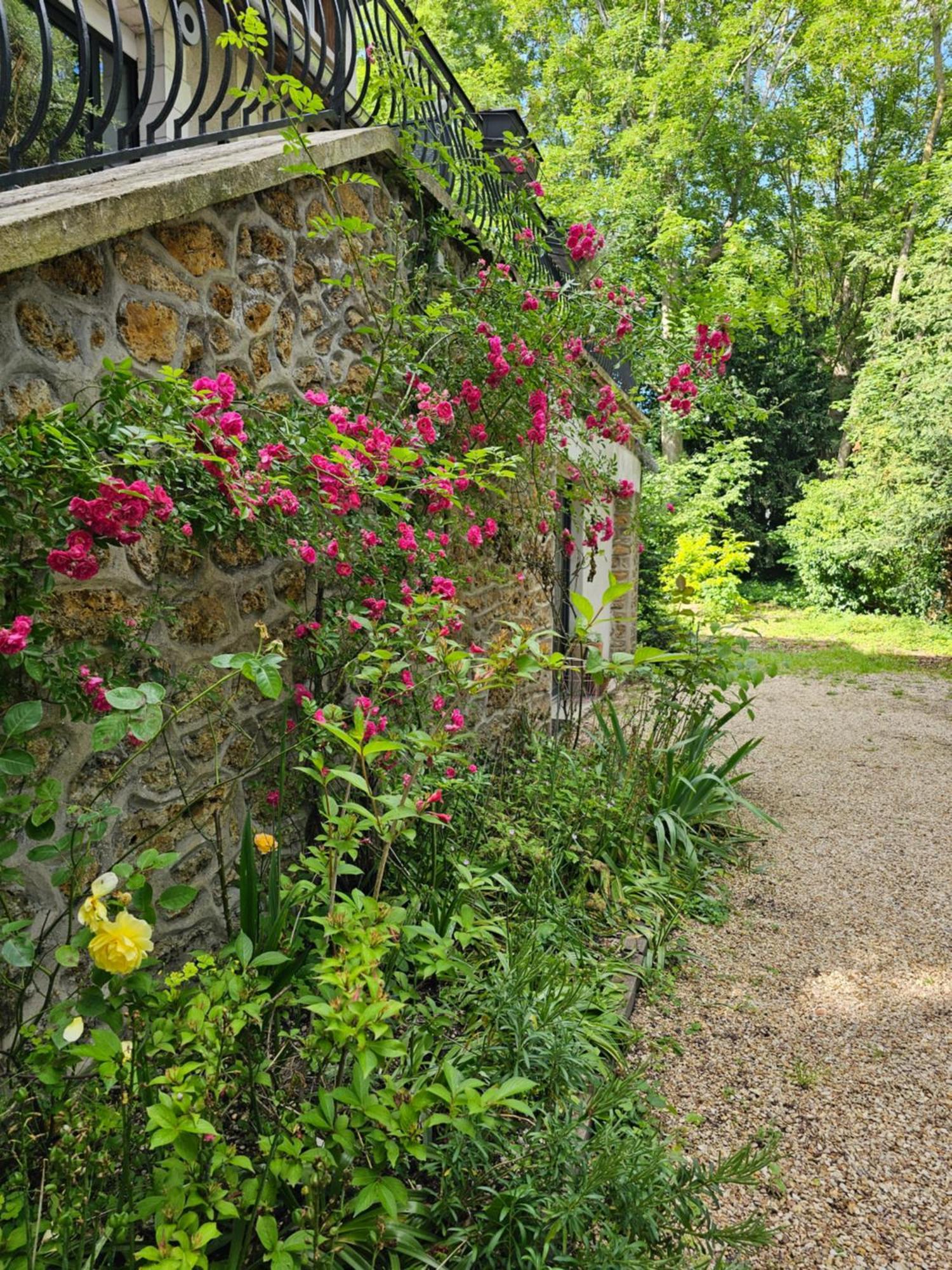 L'Ile Des Prevots Apartment Crosne Luaran gambar